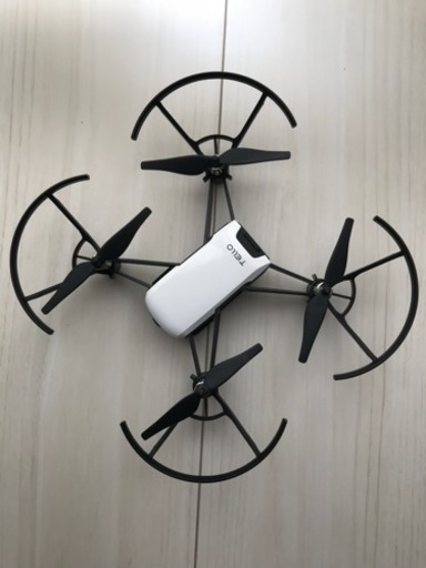 DJI製 最新型ドローン Tello