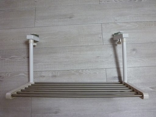 ニトリ伸縮キッチン吊り下げラック差し上げます (mm42) 川崎の収納家具《食器棚、キッチン収納》の中古あげます・譲ります｜ジモティーで不用品の処分