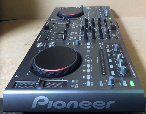 ☆tパイオニア Pioneer DDJ-T1 TRAKTOR専用DJコントローラー DJ