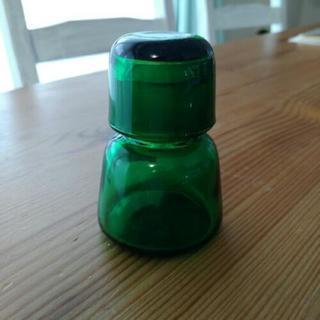 アンティーク薬瓶　緑色