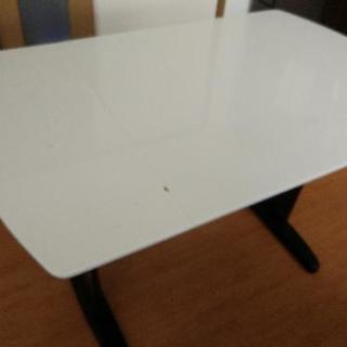 ダイニングテーブル（折り畳み）