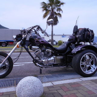 250ccアメリカントライク（エンジンASSY製<ビラーゴエンジン＞・スポークロングに取替・本体一部のみ中華製・ビラーゴ部品そのまま取替えできてます・・キャブ、エアーエレメントカバー、ダクト・オイルフィルター類交換・
