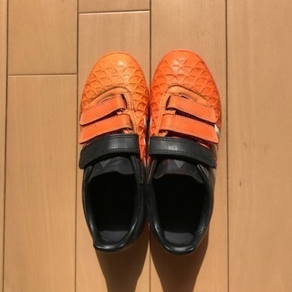 サッカー22cmオレンジ靴トレーニングシューズ