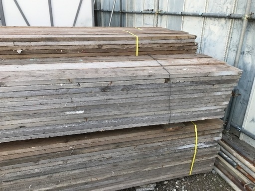 仮設足場資材　 杉足場板（敷板）４M（L4,000×W200×H35mm） 中古 １枚単価１，１００円税込   合計数量５００枚　合計金額５５０，０００円税込