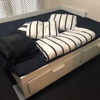 IKEA可変式ダブルベッドとマットレスセット