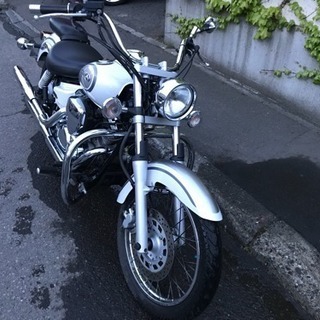 ドラッグスター250 パールホワイト