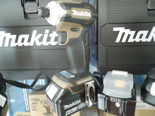 【引取限定 戸畑本店】マキタ　インパクトドライバー　TD171DGXAB フルセット　未使用品