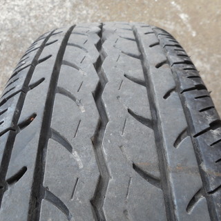 深溝中古LTタイヤ　165R13 LT 日産ADバン純正スチールホイール付き