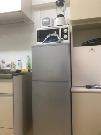 家電2セット+T-fal アイロン•炊飯器•電子レンジ•ブレンダーミクサーなどを無料でプレゼントします。