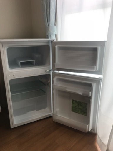 ほぼ新品の冷蔵庫です！