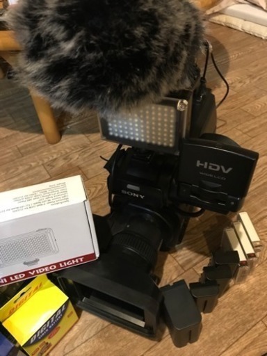 SONYのハイビジョンデジタルビデオカメラ HVR-HD1000J です