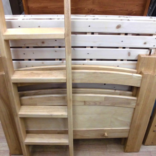 木製2段ベッド　関家具　ナチュラルな茶色　札幌　西岡店