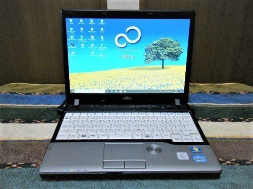 12.1インチ重さ1.1kg/移動用に最適 /富士通/MS Office/Core i3/メモリ4GB/新品SSD120GB/USB3.0/すぐ使えるWin10メディア作成ツール付/すぐ繋がるWi-Fi