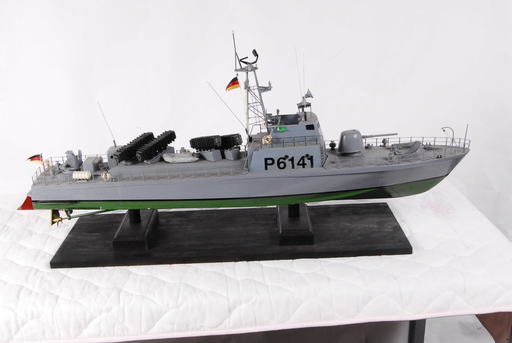 ティーガー級ミサイル艇 ドイツ船 模型 木製 P6141 大型船舶　緻密　土台付　置物　オブジェ　アントレ