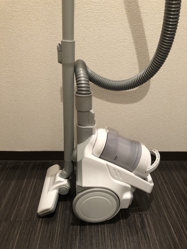 京都市下京区★ニトリ サイクロンクリーナー エラン 美品 部屋まで引き取りの方限定！