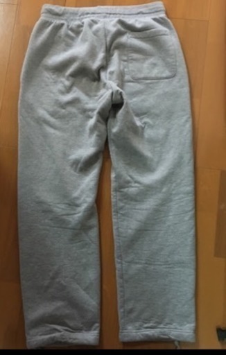 Uniqlo メンズ 暖か足絞り付き スウェットパンツ トマト 中頭のボトムス メンズ の中古 古着あげます 譲ります ジモティーで不用品の処分