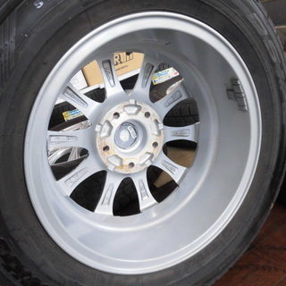 この時期なので格安で！！2015年製造 ダンロップ 205/65R15山は 
