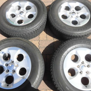 売り切ります！！Ｊｅｅｐラングラーサハラ純正　7.5Ｊ＋44.45　127-5穴★ＢＳ　デューラーＨ/Ｔ255/70Ｒ18中古タイヤ付き★そこそこ綺麗  