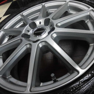 この時期なのでお買い得！！ダンロップ　ウインターマックス215/55R17 2013年★WAREN　7J+38　114.3-5穴★クラウン　マークX　エスティマ等    