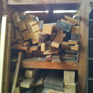 余った木材（端材、角材、ベニヤ板）さしあげます