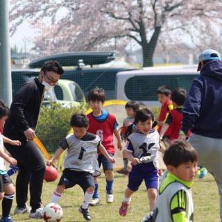 【はじめてサッカーをする子大募集！！】 FC KAZO 地域サッカースクール − 埼玉県