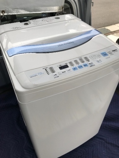 取引中です。2011年製SANYO全自動洗濯機7キロ美品。千葉県内配送無料。設置無料。