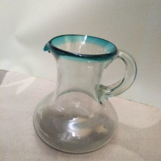 現代物と違う、趣き有る昔のガラス・水、酒、又は、花瓶にも。