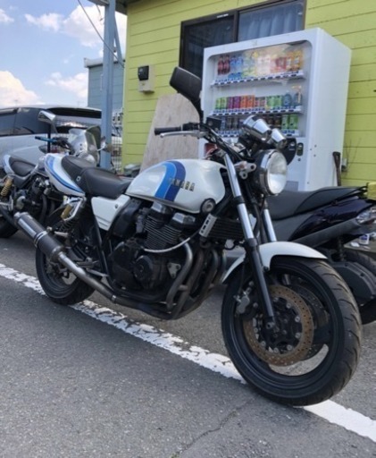 期間限定価格 XJR400 ヤマハ