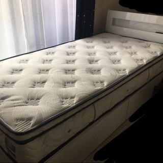 収納棚付きシングルベッド