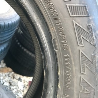 205/70/16 111/109L LT スタッドレスタイヤ