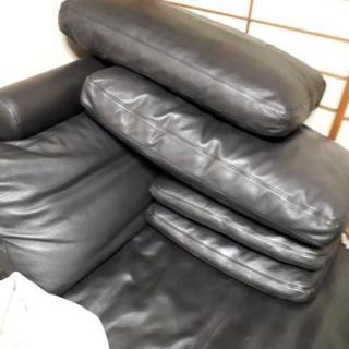 黒本革ソファー