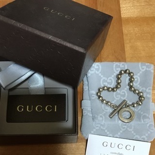 GUCCI。