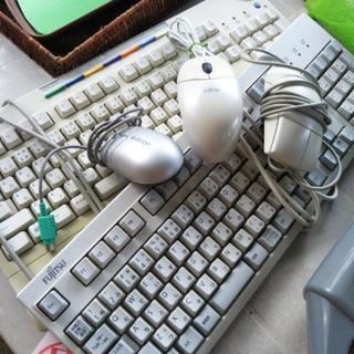 パソコンのキーボード＆マウス