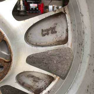 三菱デリカD5 純正アルミ18×7j 38 4本 ナット付 中古品　美品