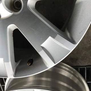 三菱デリカD5 純正アルミ18×7j 38 4本 ナット付 中古品　美品