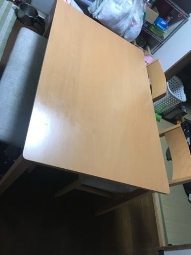 ダイニングテーブル