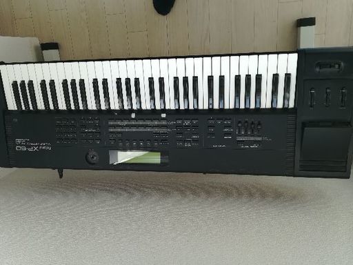 Roland xp60キーボード　回転ボタン破損