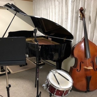大阪の岸和田でジャズボーカルとジャズピアノの音楽教室をやってます。