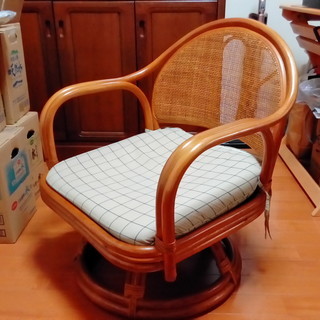 藤製の椅子