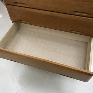 取りに来て頂ける方限定！多数収納できるタワーチェストのご紹介です！