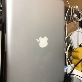 Macbook Late2008 (表面凹み、汚れあり)