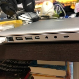 Macbook Late2008 (表面凹み、汚れあり)