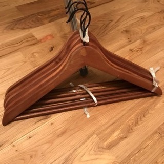 木製のハンガー
