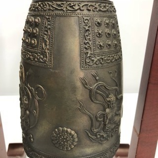 釣鐘 真鍮で珍しい置物です。セット