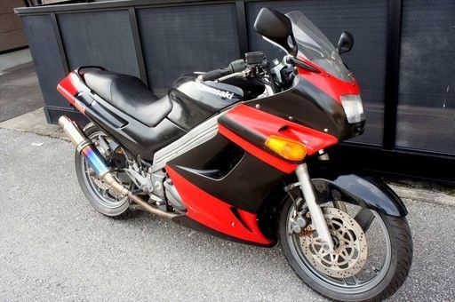 ZZR250 社外マフラー、スクリーン付き