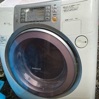 パナソニックドラム式洗濯機NA-V81