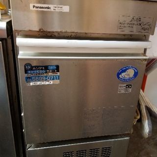 【M3092-143-109】製氷機 ステンレス鋼仕上げ 透明窓 M3092-143-109】製氷機 ステンレス鋼仕上げ 透明窓 - メルカリ