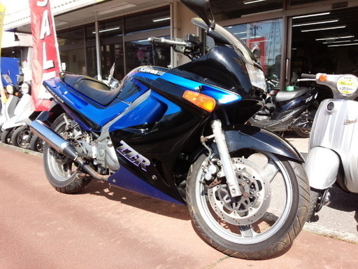 NO.2079 ＺＺＲ２５０ 水冷４サイクル２気筒２５０ｃｃエンジン ☆彡