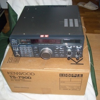 アマチュア無線機　ＴＳ－７９０Ｄ