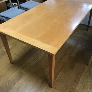 テーブルのみ（椅子なし）